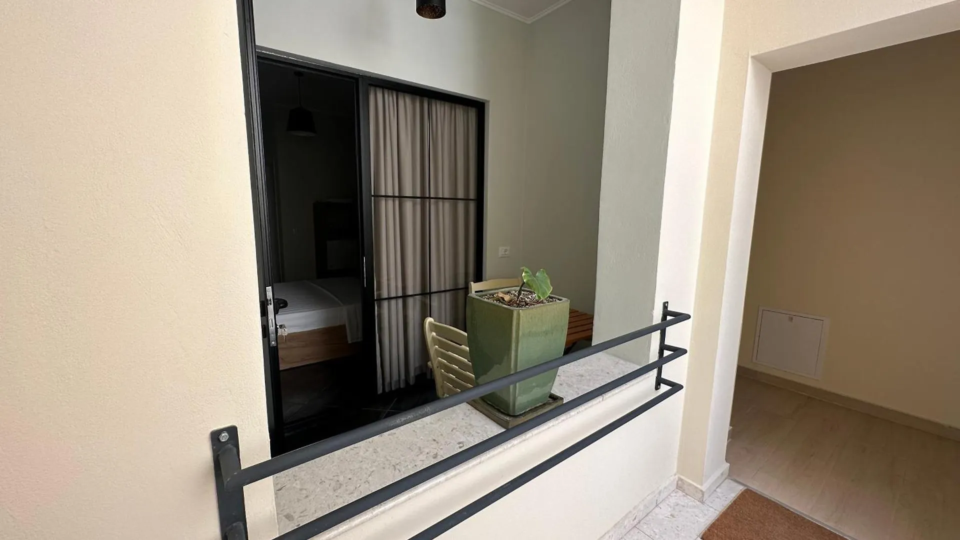 Central Comfort Suites Tirana